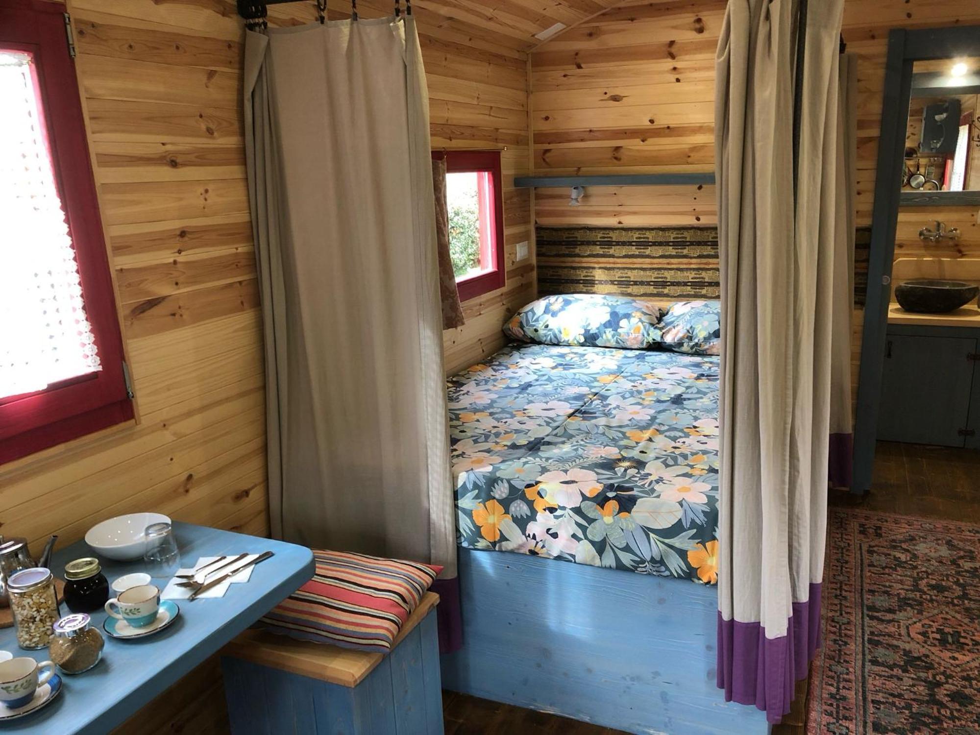 Agriturismo La Rovere - I Carrozzoni Gitani Cossano Belbo Bagian luar foto