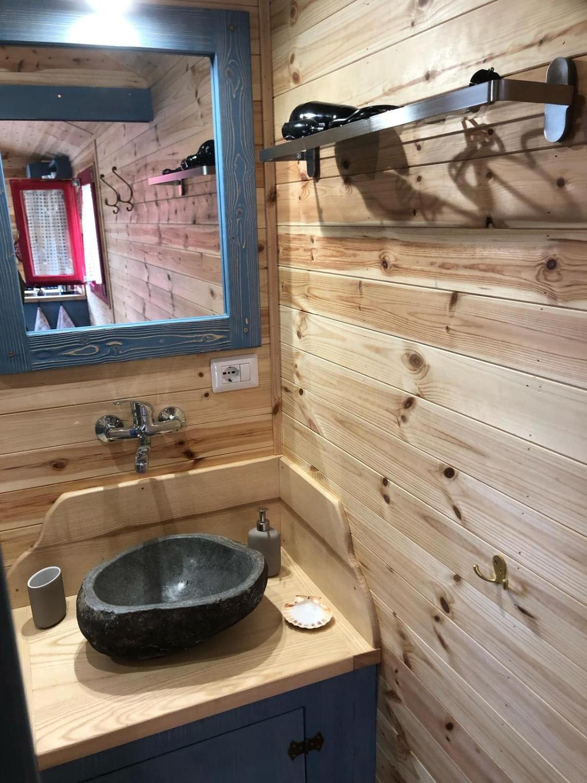 Agriturismo La Rovere - I Carrozzoni Gitani Cossano Belbo Bagian luar foto